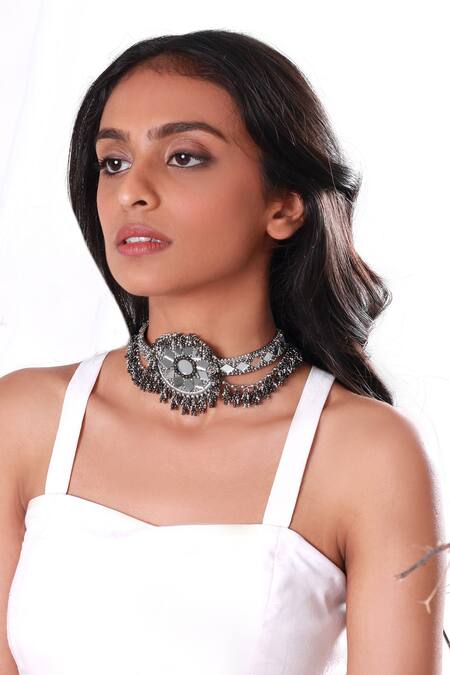 Vaidaan Grey Ojasa Choker