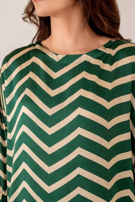 Kameez_Green Modal, Satin Boat Neck Selesnya Printed Kurta And Pant Set_at_Aza_Fashions