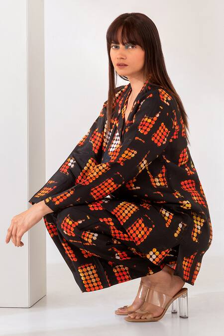 Shop_Kameez_Multi Color Silk Collared Night Illusion Printed Shirt And Pant Set _Online_at_Aza_Fashions