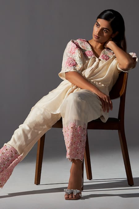Buy_Koashee By Shubitaa_Off White Silk Embroidery Collared Zardozi Jacket Pant Set _Online_at_Aza_Fashions