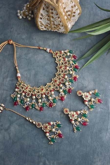Shop_Swabhimann_Gold Plated Pearls Floral Kundan Studded Choker Set _at_Aza_Fashions