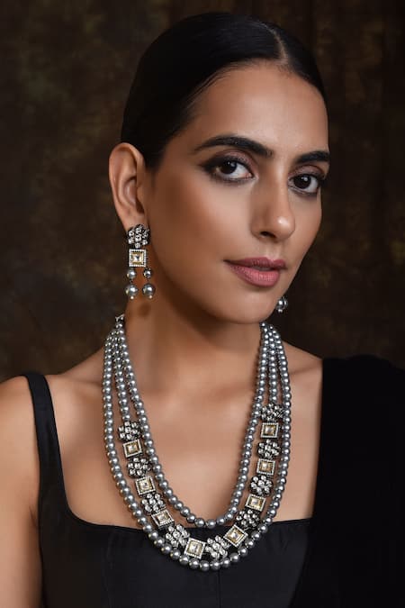 SWABHIMANN Layered Stone Necklace Set 