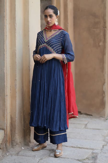 Label Kinjal Modi Yoke Embroidered Anarkali Pant Set 