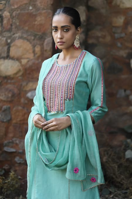 Shop_Label Kinjal Modi_Green Chanderi Sequins, Embroidery, Mirrors Round Neck Thread Kurta Pant Set _Online_at_Aza_Fashions