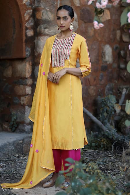 Label Kinjal Modi Yellow Chanderi Embroidered Sequins Round Mirror Kurta Pant Set 