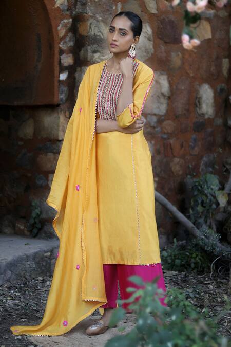 Label Kinjal Modi_Yellow Chanderi Mirrors, Sequins, Embroidery, Lace Round Neck Kurta Pant Set _Online_at_Aza_Fashions
