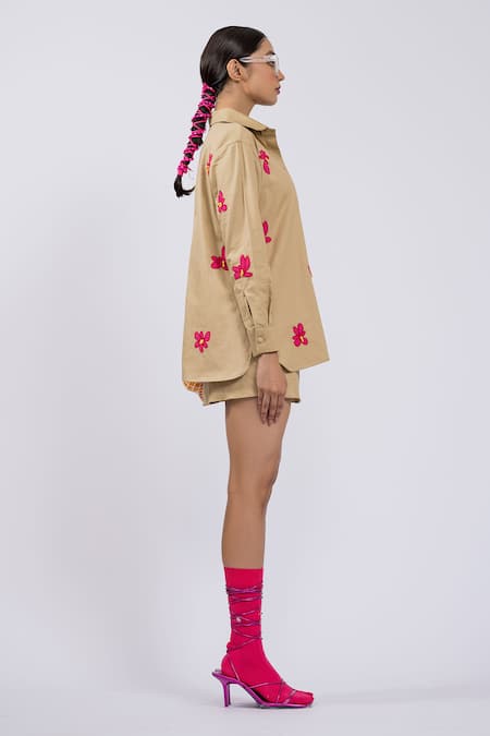 The Dramebaaz CO Beige Cotton Beads, Embroidery, Applique Collared, Roseate Shirt Skirt Set Online at Aza Fashions The Dramebaaz CO_Beige Cotton Beads, Embroidery, Applique Collared, Roseate Shirt Skirt Set _Online_at_Aza_Fashions