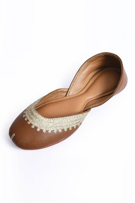 Buy_Naintara Bajaj_Brown Embroidered Stritch Juttis_Online_at_Aza_Fashions