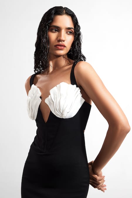 Buy Black Banana Crepe Plain Notched Hallie Pleated Corset Dress For Women  by Deme by Gabriella Online at Aza Fashions.