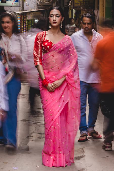 Priyal Bhardwaj_Peach Chiffon Embroidery Floral Saree _at_Aza_Fashions