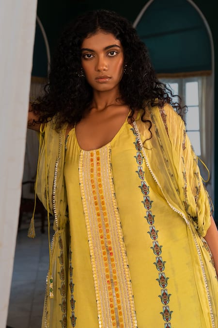 17:17 By Simmi Saboo Yellow Chiffon Hamsa Kurta Scoop Neck Oscar Pattern Palazzo Set Online at Aza Fashions 17:17 By Simmi Saboo_Yellow Chiffon Hamsa Kurta Scoop Neck Oscar Pattern Palazzo Set _Online_at_Aza_Fashions