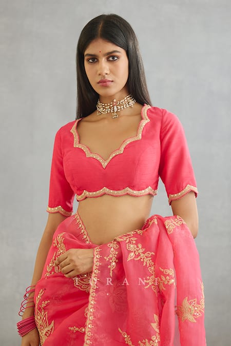 Top 25 Latest Front Neck Saree Blouse Designs (2023) - Tips and Beauty |  Long blouse designs, Blouse designs high neck, Trendy blouse designs