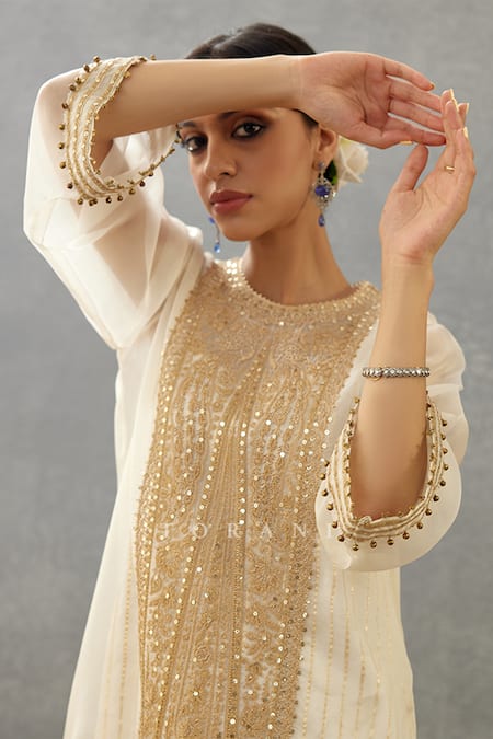 Torani Ivory Silk Organza, Handloom , Gul Bano Revathi Kurta And Pant Set Online at Aza Fashions Torani_Ivory Silk Organza, Handloom , Gul Bano Revathi Kurta And Pant Set _Online_at_Aza_Fashions