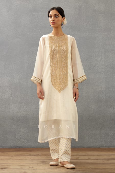 Shop Torani Ivory Silk Organza, Handloom , Gul Bano Revathi Kurta And Pant Set at Aza Fashions Shop_Torani_Ivory Silk Organza, Handloom , Gul Bano Revathi Kurta And Pant Set _at_Aza_Fashions