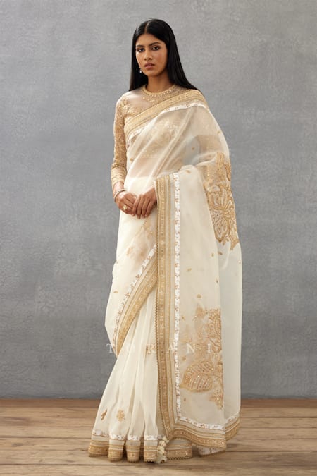 Torani Gul Bano Taashi Border Embroidered Saree 