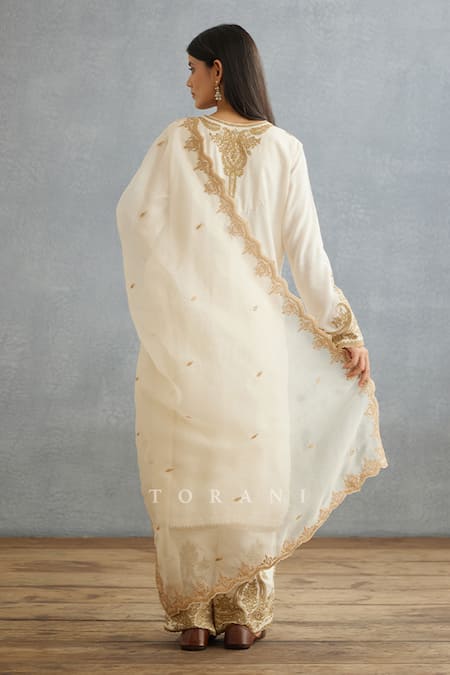 Shop_Torani_Ivory Cotton, Silk Embroidery, Lace Split V-neck Gul Bano Pushti Dori Kurta Set _at_Aza_Fashions