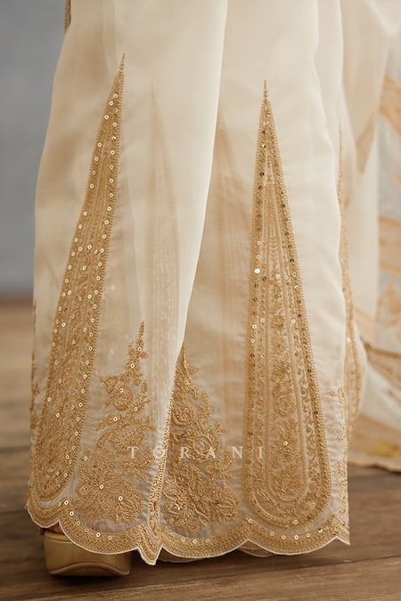 Torani Ivory Silk Organza, Cotton Embroidery Gul Bano Geetika Hand Saree Online at Aza Fashions Torani_Ivory Silk Organza, Cotton Embroidery Gul Bano Geetika Hand Saree _Online_at_Aza_Fashions