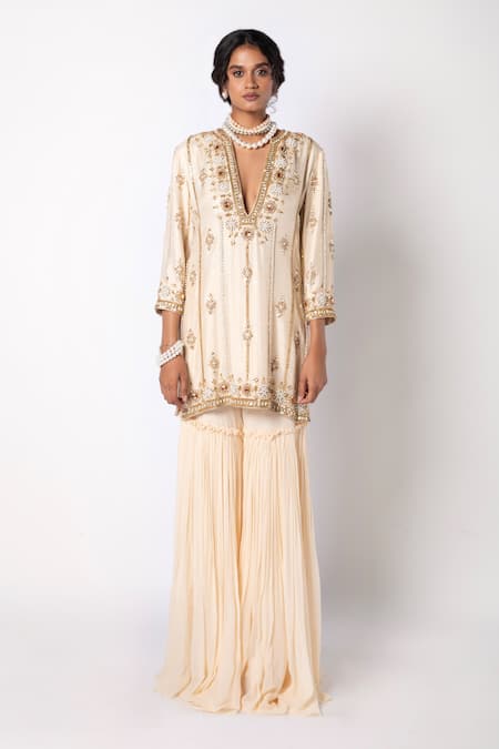 Labbada Embroidered Kurta & Sharara Set 