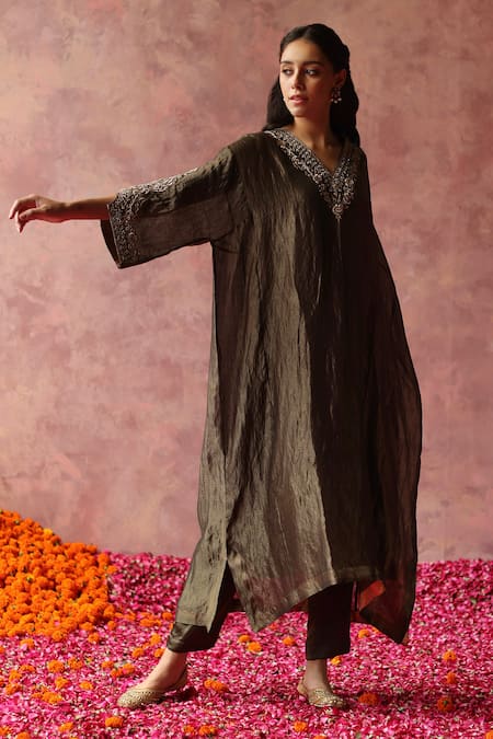 Buy Begum Green Satin, Tissue Zari V-neck Heer Neckline Embellished Phiran And Pant Set Online at Aza Fashions Buy_Begum_Green Satin, Tissue Zari V-neck Heer Neckline Embellished Phiran And Pant Set _Online_at_Aza_Fashions