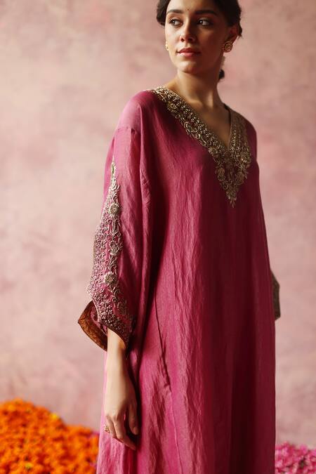 Begum_Fuchsia Tissue, Satin Embroidery Heer Zardozi Embellished Phiran And Pant Set _Online_at_Aza_Fashions