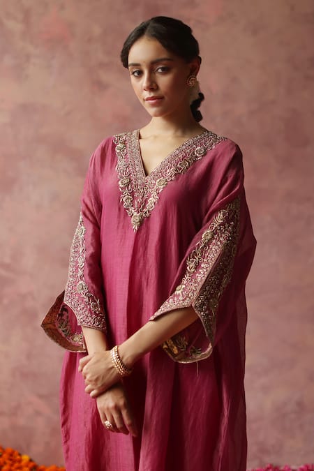 Begum_Fuchsia Tissue, Satin Embroidery Heer Zardozi Embellished Phiran And Pant Set _at_Aza_Fashions