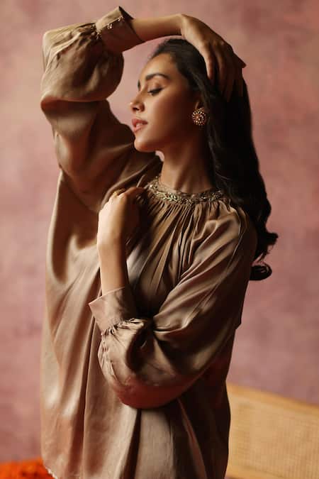 Begum Gold Satin Cut Work, Sequins, Zari Round Champagne Embroidered Top And Pant Set Online at Aza Fashions Begum_Gold Satin Cut Work, Sequins, Zari Round Champagne Embroidered Top And Pant Set _Online_at_Aza_Fashions