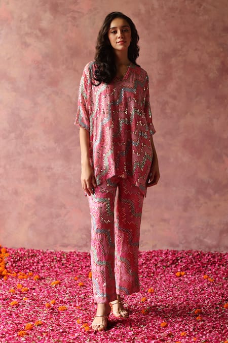 Begum Pink Georgette, Satin Sequins, Embroidery V-neck Maiyra Kaftan And Pant Set Online at Aza Fashions Begum_Pink Georgette, Satin Sequins, Embroidery V-neck Maiyra Kaftan And Pant Set _Online_at_Aza_Fashions