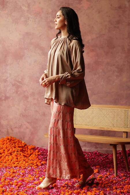 Buy Begum Gold Satin, Georgette Sequins, Zari Round Neck Rene Top And Embroidered Pant Set Online at Aza Fashions Buy_Begum_Gold Satin, Georgette Sequins, Zari Round Neck Rene Top And Embroidered Pant Set_Online_at_Aza_Fashions