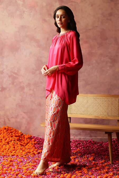 Buy Begum Fuchsia Satin, Georgette Sequins Round Neck Rene Top And Pant Set Online at Aza Fashions Buy_Begum_Fuchsia Satin, Georgette Sequins Round Neck Rene Top And Pant Set_Online_at_Aza_Fashions