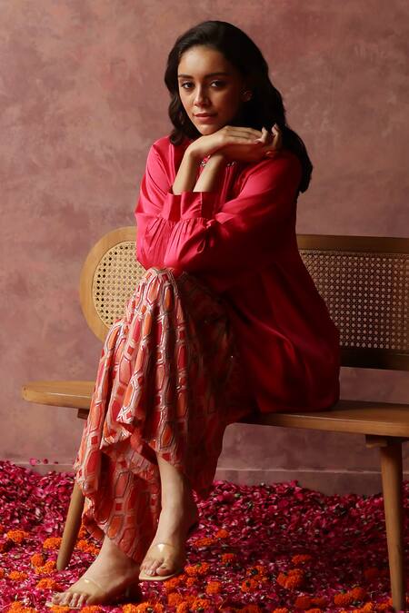 Buy Begum Fuchsia Satin, Georgette Sequins Round Neck Rene Top And Pant Set Buy_Begum_Fuchsia Satin, Georgette Sequins Round Neck Rene Top And Pant Set