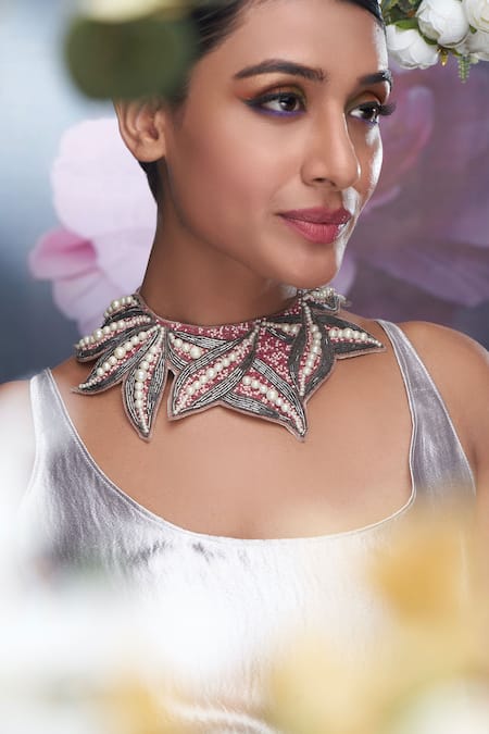 Torque By Merge Multi Color Leaf Design Choker 