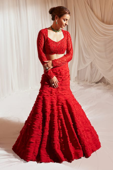 Aakansha Gupta Red Organza, Net Embroidery Split V-neck Rose Petal Lehenga Set Online at Aza Fashions Aakansha Gupta_Red Organza, Net Embroidery Split V-neck Rose Petal Lehenga Set _Online_at_Aza_Fashions
