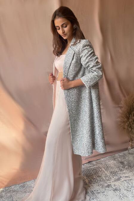 Shop Aakansha Gupta Peach Satin, Silk, Organza Pearls, Cut Work Scoop Embroidered Jacket Pant Set Online at Aza Fashions Shop_Aakansha Gupta_Peach Satin, Silk, Organza Pearls, Cut Work Scoop Embroidered Jacket Pant Set _Online_at_Aza_Fashions