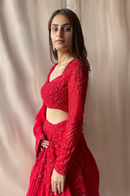 Aakansha Gupta Red Organza, Net Cut Work, Sequins Mandarin Bloom Embroidered Bridal Lehenga Set Online at Aza Fashions Aakansha Gupta_Red Organza, Net Cut Work, Sequins Mandarin Bloom Embroidered Bridal Lehenga Set _Online_at_Aza_Fashions