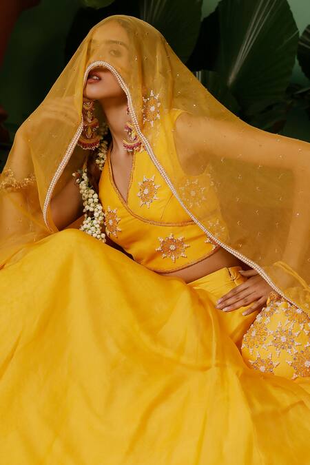Buy_Midushi Bajoria_Yellow Georgette, Organza Sequins, Pearls V-neck Embroidered Blouse Lehenga Set _Online_at_Aza_Fashions