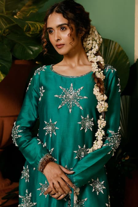Midushi Bajoria_Green Silk, Chanderi, Cotton Embroidery Hand Embellished Short Kurta And Pant Set _Online_at_Aza_Fashions