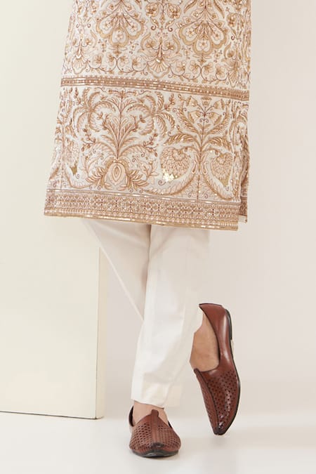 Buy_Kasbah_White Georgette, Cotton Gota Patti, Sequins Thread And Embroidered Kurta Set _Online_at_Aza_Fashions