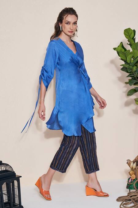 Shop Pozruh By Aiman Black Hemp Magpie Printed Trouser Online at Aza Fashions Shop_Pozruh By Aiman_Black Hemp Magpie Printed Trouser _Online_at_Aza_Fashions