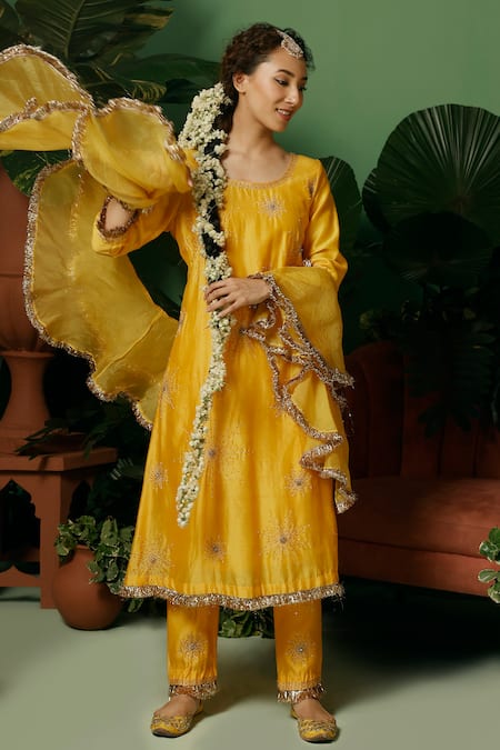 Midushi Bajoria Yellow Kurta And Pant Silk Chanderi Embroidery Set With Ruffle Dupatta 