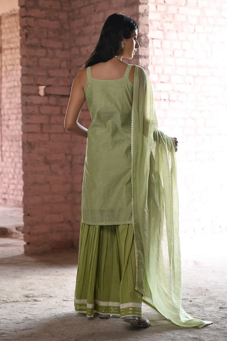 Karaj Jaipur Hoor Chanderi Chikankari Work Kurta Set 