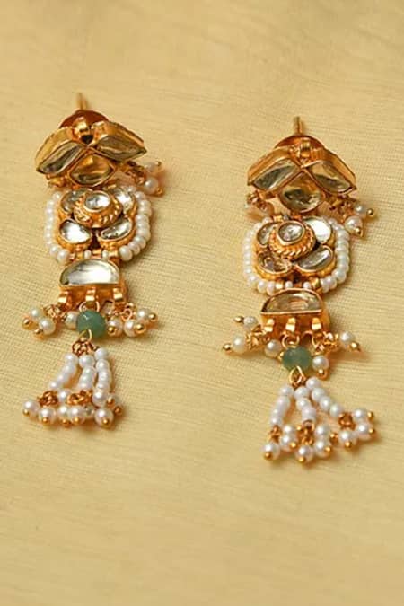 Shop MAISARA JEWELRY White Pearls, Stones, Beads Gold Polished Choker Set at Aza Fashions Shop_MAISARA JEWELRY_White Pearls, Stones, Beads Gold Polished Choker Set _at_Aza_Fashions