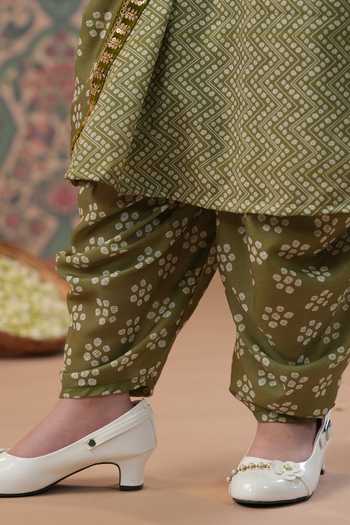 Cute Couture_Green Muslin, Silk Lace Bandej Print Cape And Dhoti Pant Set _Online_at_Aza_Fashions