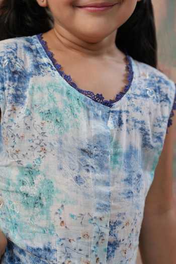 Cute Couture_Blue Muslin, Silk, Cotton Lace, Embroidery Flower Print Kurta With Pant _Online_at_Aza_Fashions