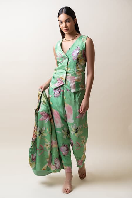 Shop_Sutrabysweta_Green Habutai Silk Printed Floral Blazer  Lapel Collar Pant Set  _at_Aza_Fashions