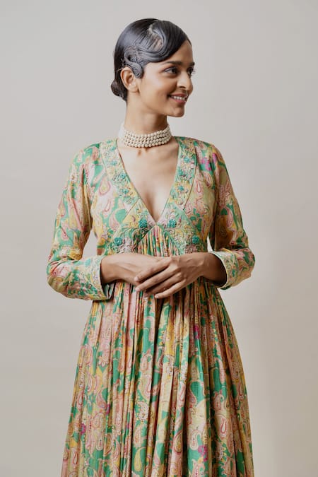 Sutrabysweta_Green Anarkali  Dola Silk Printed Paisley V Neck With Dupatta  _at_Aza_Fashions