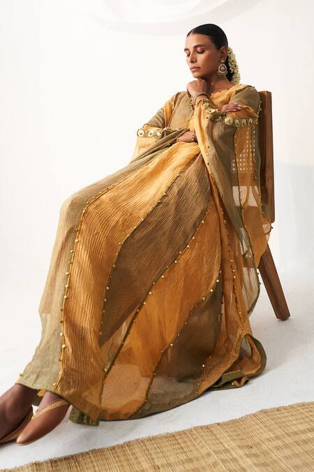 Itrh_Yellow Tissue Gota Patti V-neck Ghunghroo Embellished Colorblock Kaftan _Online_at_Aza_Fashions