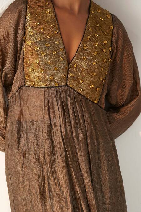 Buy_Itrh_Black Tissue V-neck Ghunghroo Embellished Maxi Dress And Pant _Online_at_Aza_Fashions