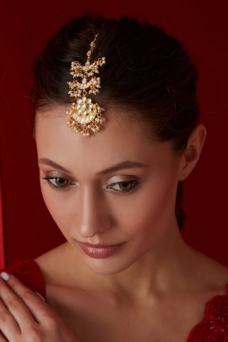 Paisley Pop Gold Plated Kundan Pearls Embellished Maangtikka 