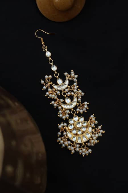 Shop Paisley Pop Gold Plated Kundan Pearls Embellished Maangtikka at Aza Fashions Shop_Paisley Pop_Gold Plated Kundan Pearls Embellished Maangtikka _at_Aza_Fashions