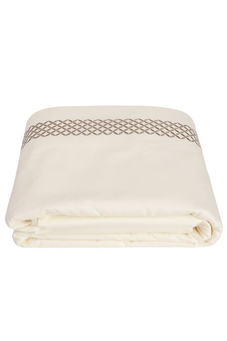 Shop Veda Homes Cream 100% Cotton Thread Work Waffle Embroidered Duvet Cover - Single Pc at Aza Fashions Shop_Veda Homes_Cream 100% Cotton Thread Work Waffle Embroidered Duvet Cover - Single Pc_at_Aza_Fashions